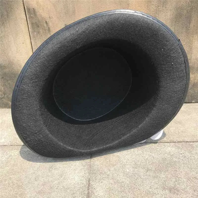 inside lovelace hat