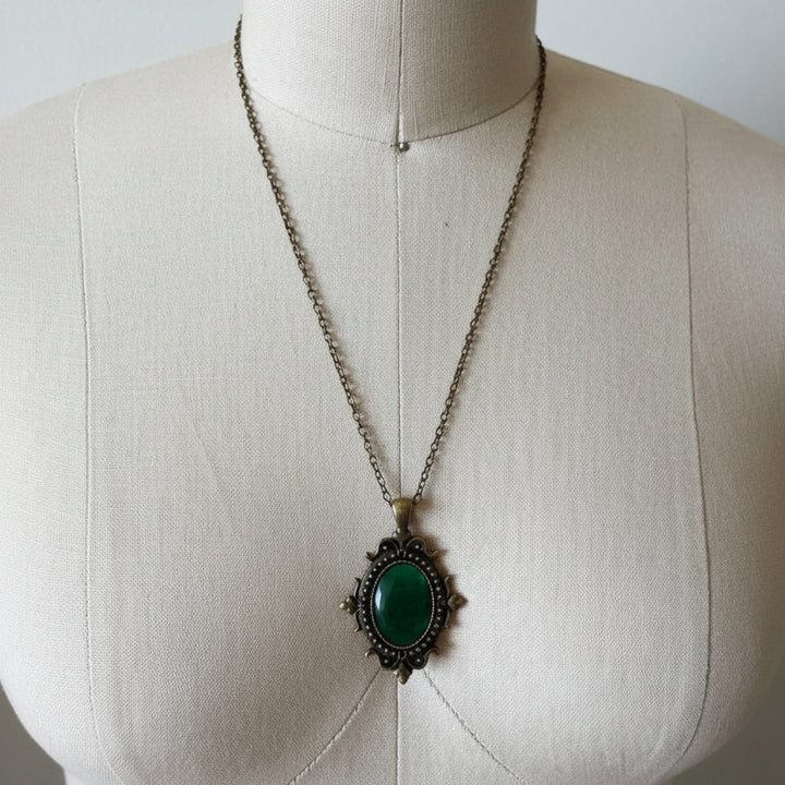 Green victorian necklace